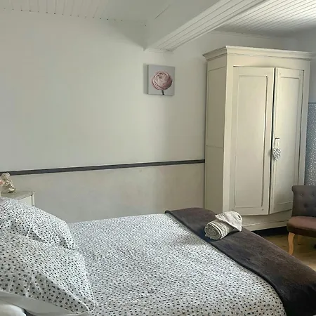 Peaceful Miller's House Near L'isle-jourdain Prázdninový dům *